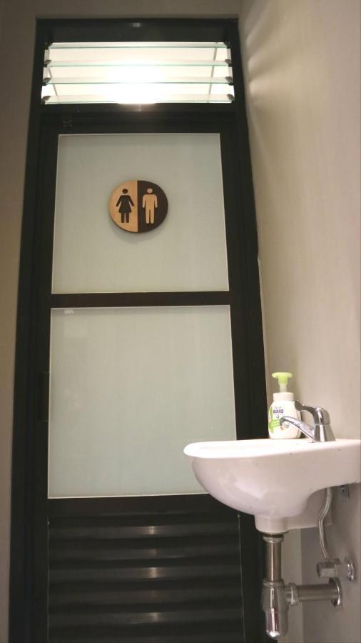 Sabi Guest House - Strategic Family -Married Couples Only- Hostel In Prawirotaman Yogyakarta Esterno foto