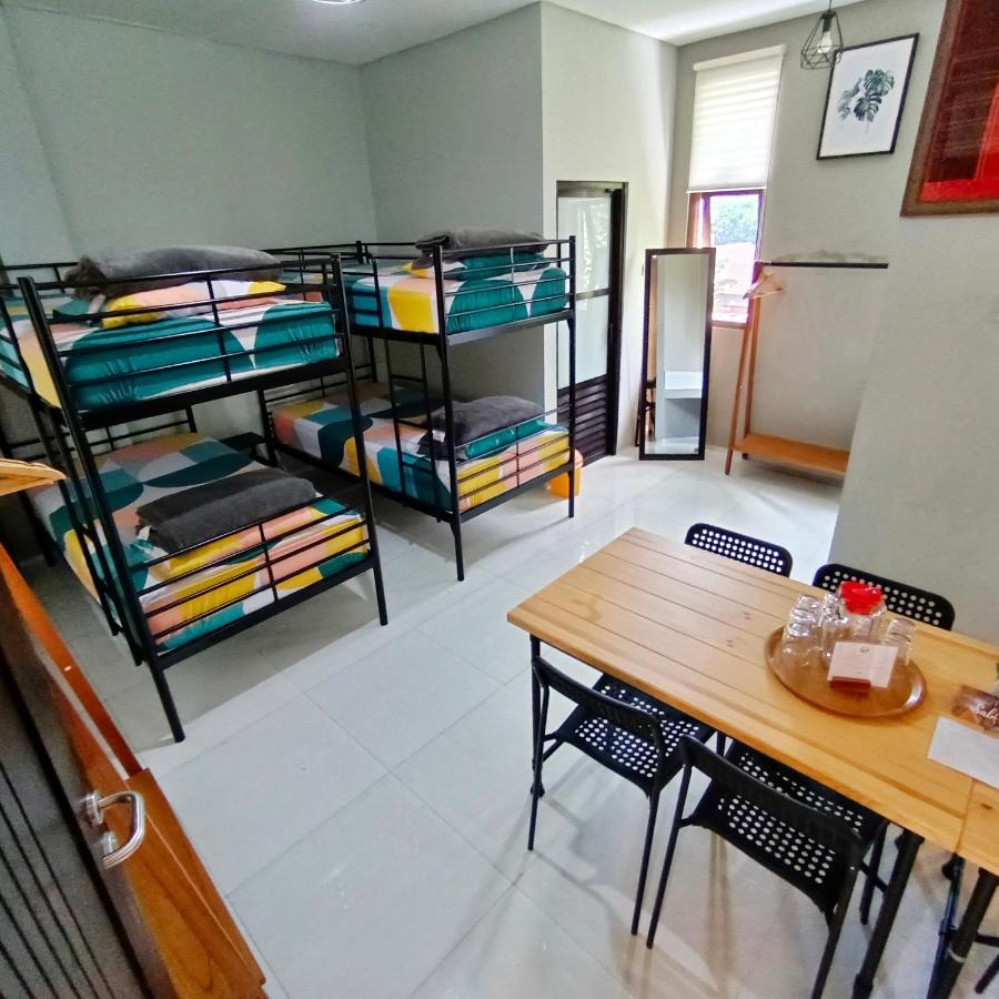 Sabi Guest House - Strategic Family -Married Couples Only- Hostel In Prawirotaman Yogyakarta Esterno foto