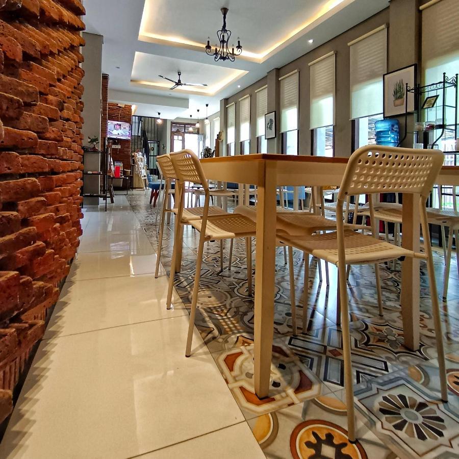 Sabi Guest House - Strategic Family -Married Couples Only- Hostel In Prawirotaman Yogyakarta Esterno foto