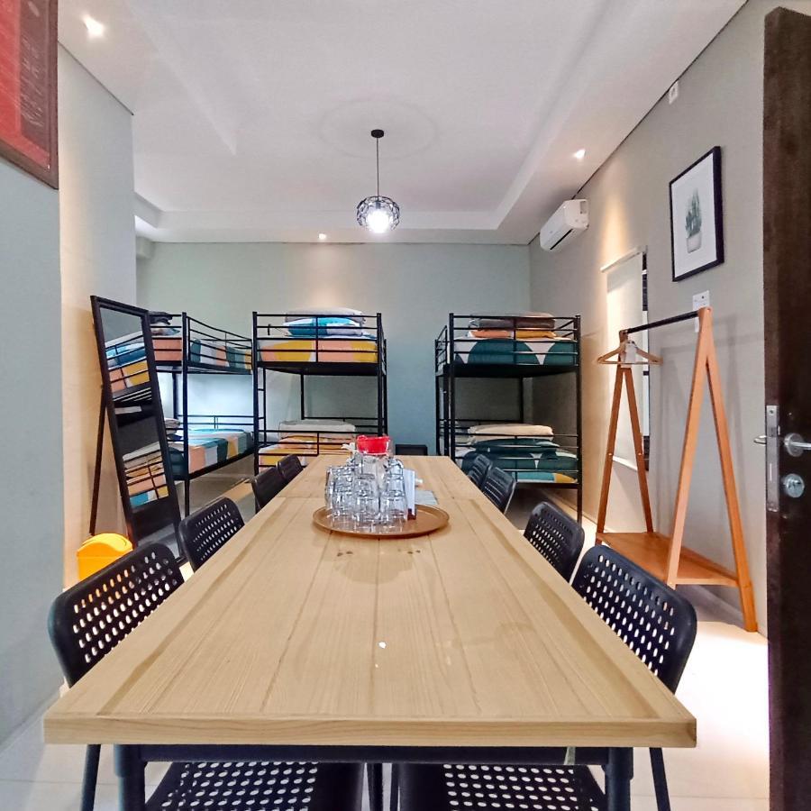 Sabi Guest House - Strategic Family -Married Couples Only- Hostel In Prawirotaman Yogyakarta Esterno foto